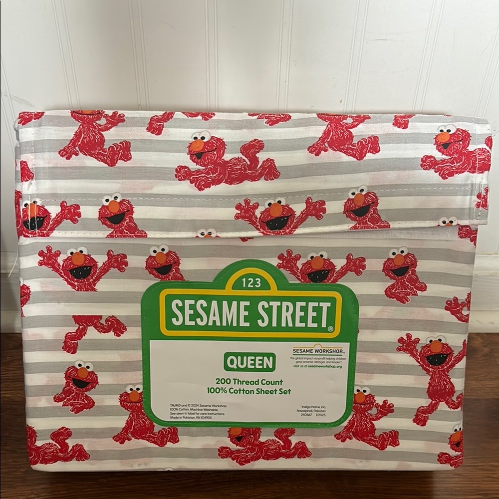 4-pc Elmo Sesame Street QUEEN size  100% Cotton Sheet Set NWT 200TC